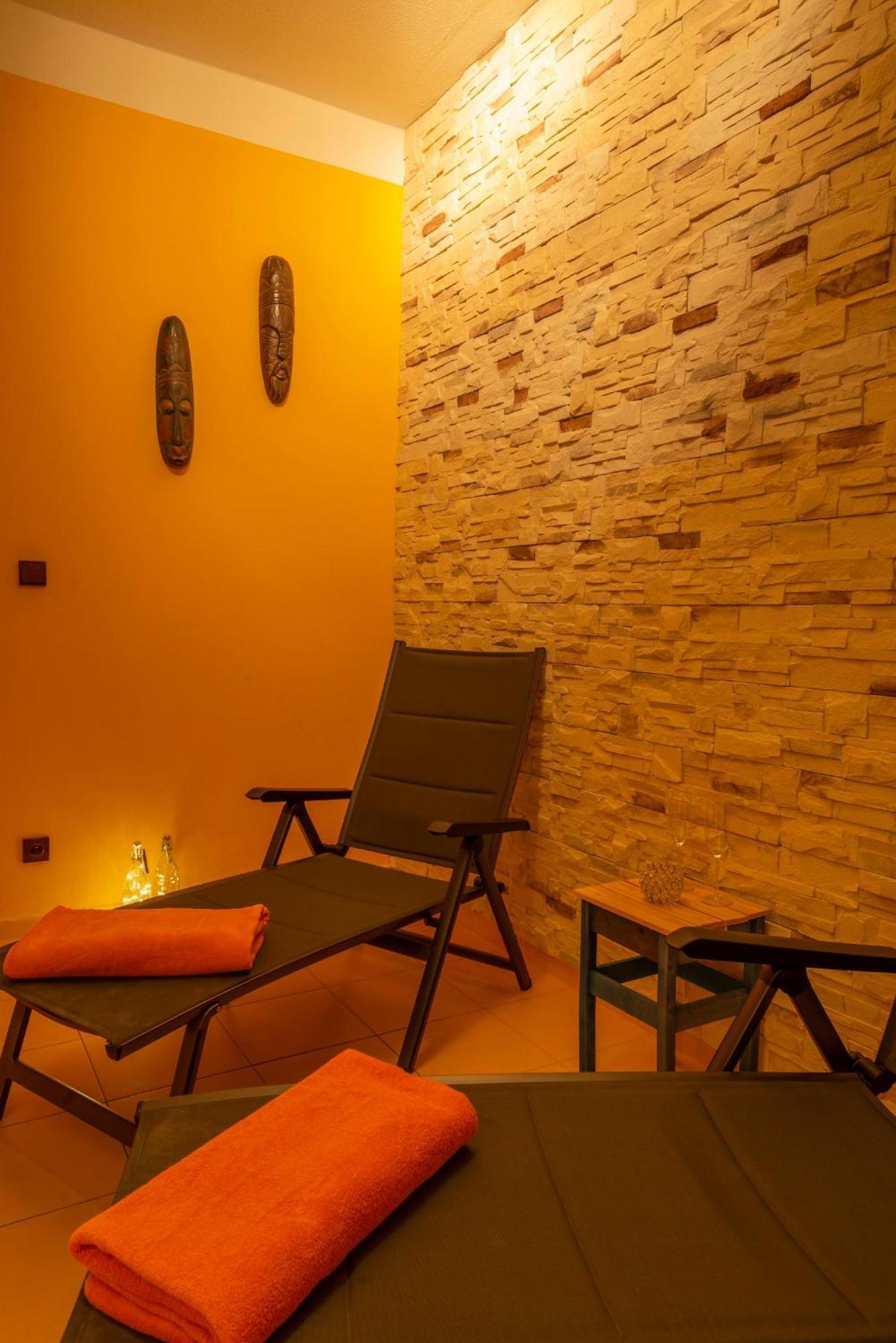 Podvesky Mlyn Hotel Tlumacov Ngoại thất bức ảnh