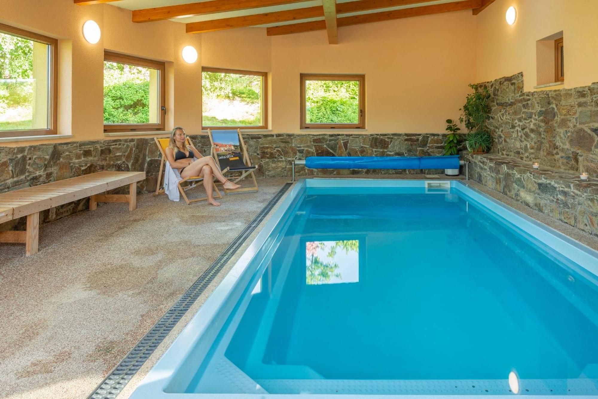 Podvesky Mlyn Hotel Tlumacov Ngoại thất bức ảnh