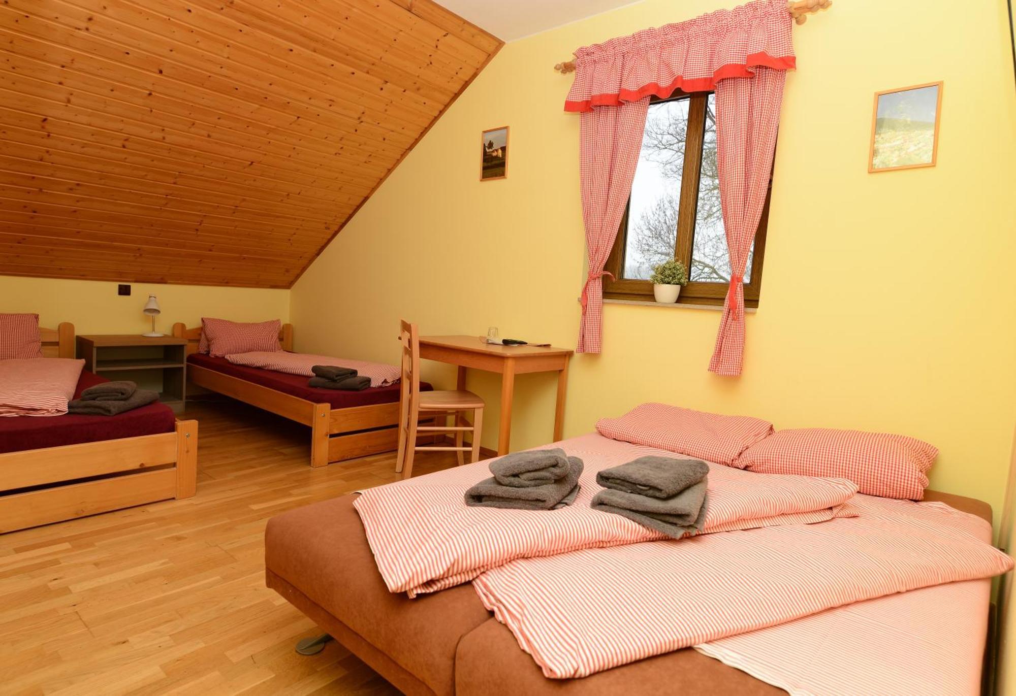 Podvesky Mlyn Hotel Tlumacov Ngoại thất bức ảnh